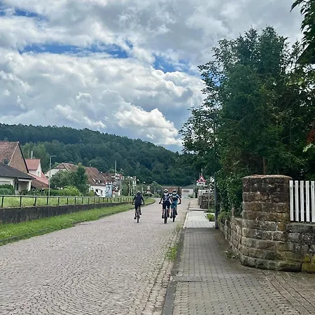 Barbaras Felsenlodge Dahn